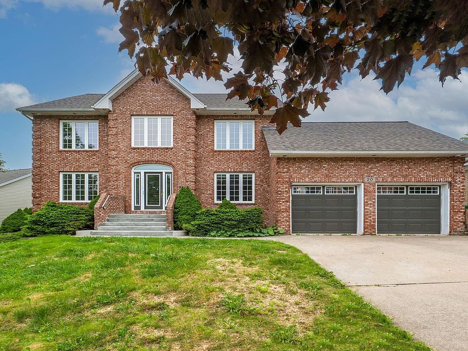 1st image of 20 Cresthaven Dr