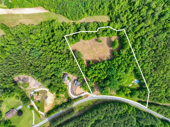 4.288 Jocassee Lake Rd, Salem, SC 29676