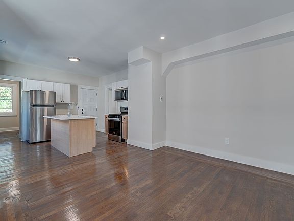 2nd image of 47-49 Mead St #1