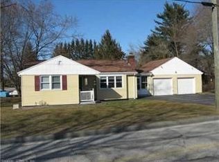 53 Fitch Hill Rd, Uncasville, CT 06382