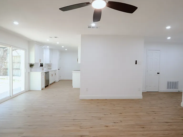 5106 Preston Trl — Photo 9