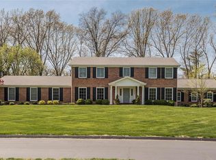 1545 Woodgate Dr, Saint Louis, MO 63131
