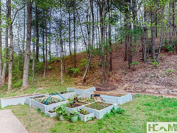 3rd image of 7 Grefe Road