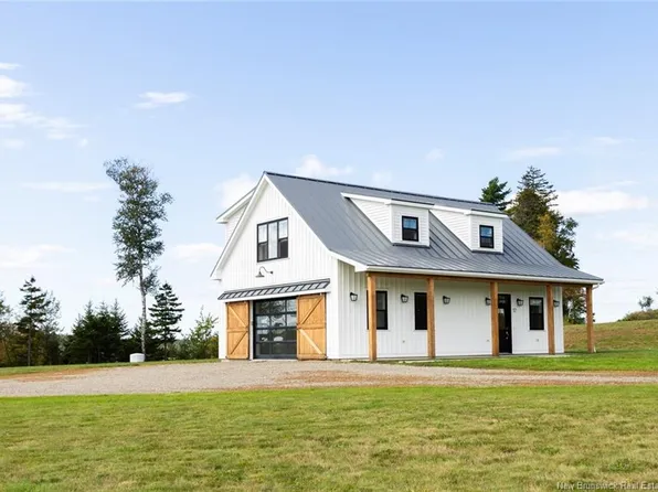 52 Don De Dieu Dr, Saint Croix, NB E5B 2X1