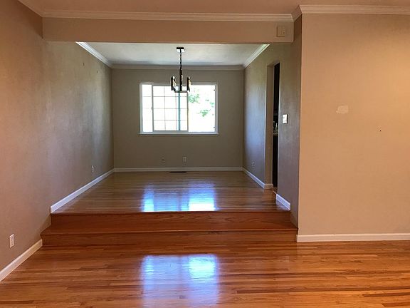 4th image of 5984 Dunn Ave