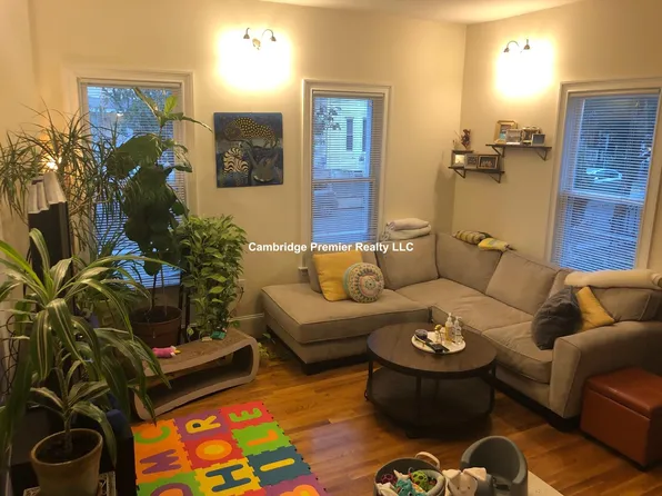 22 Concord Ave APT 3, Cambridge, MA 02138