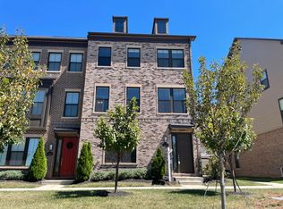 3113 Alan Shepard St, Herndon, VA 20171