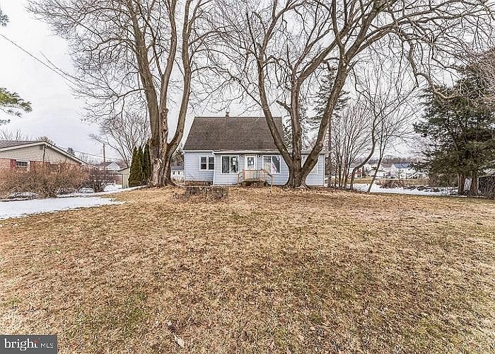 63 Main St, Stockertown, PA 18083 Zillow