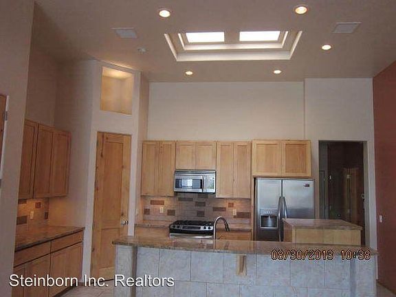 3rd image of 4422 Levante Dr