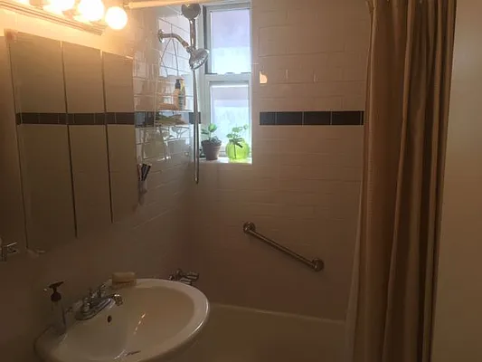 Rented by Winzone Realty Inc | media 5