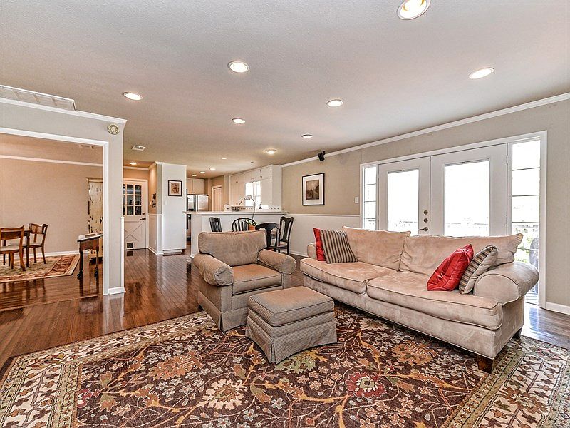 1st image of 3512 Lakeland Dr