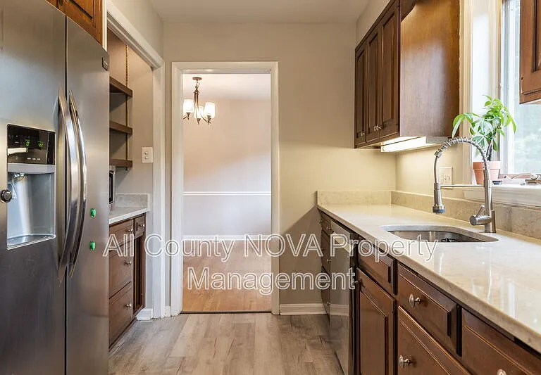4126 Lenox Dr — Photo 8