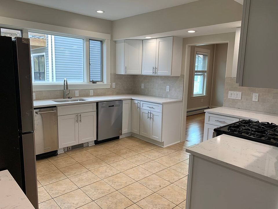 95 Broadway Salem MA Zillow