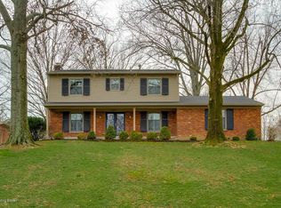 2400 Tuckaho Rd, Indian Hills, KY 40207