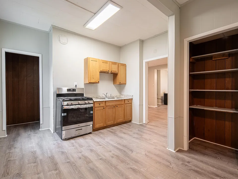 140 5th Ave #2