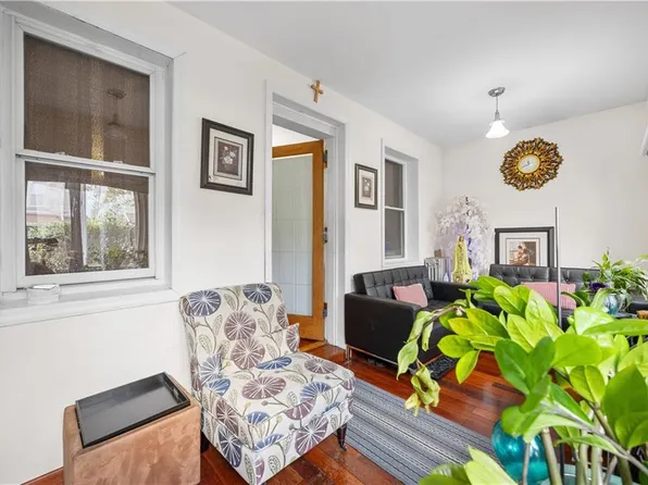 1642 East 45th Street image 6 of 25