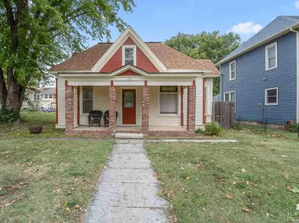 232 W 4th St, Junction City, KS 66441