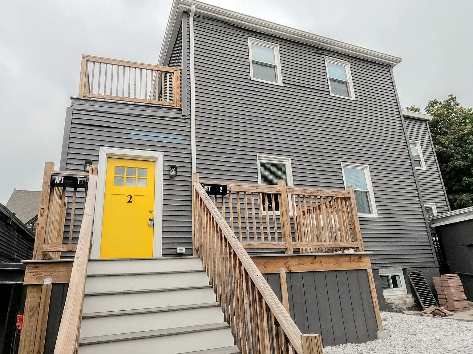 3 bed, 2.0 bath, 1800 sqft, $4,500 — Photo 1