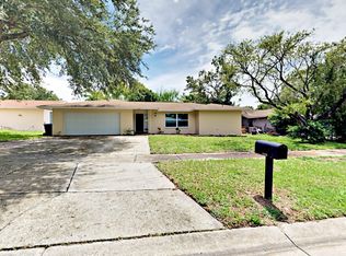 1533 Long St, Clearwater, FL 33755