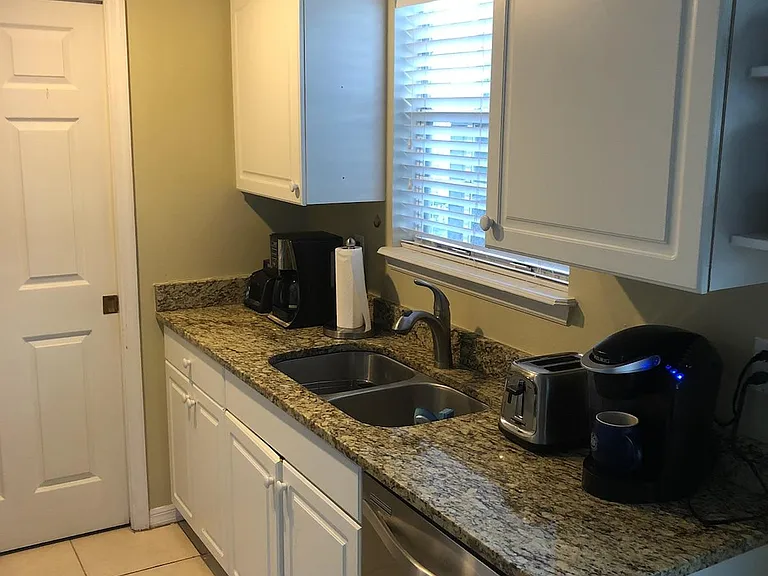 111 Hill Ave — Photo 8