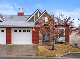 116 SW Tucker Cir, Okotoks, AB T1S2J8