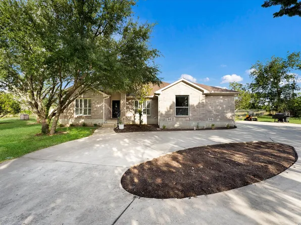9460 Windwood Dr, Boerne, TX 78006