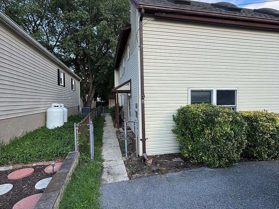 1531 Furnace Ave #A