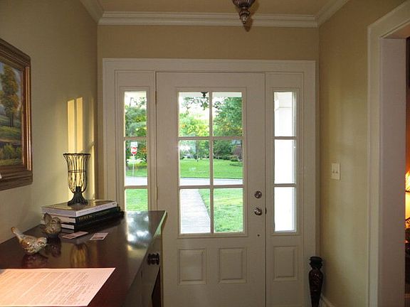 3rd image of 1599 Oak Park Dr