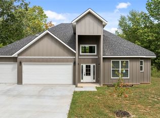 41 S Cheshnut Dr, Bella Vista, AR 72714