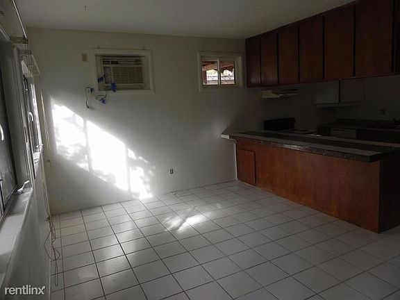 4th image of 638 N Echo Ave