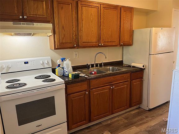 4th image of 10327 Renfrew Dr