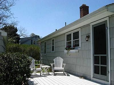 4th image of 37 Sunset Ave