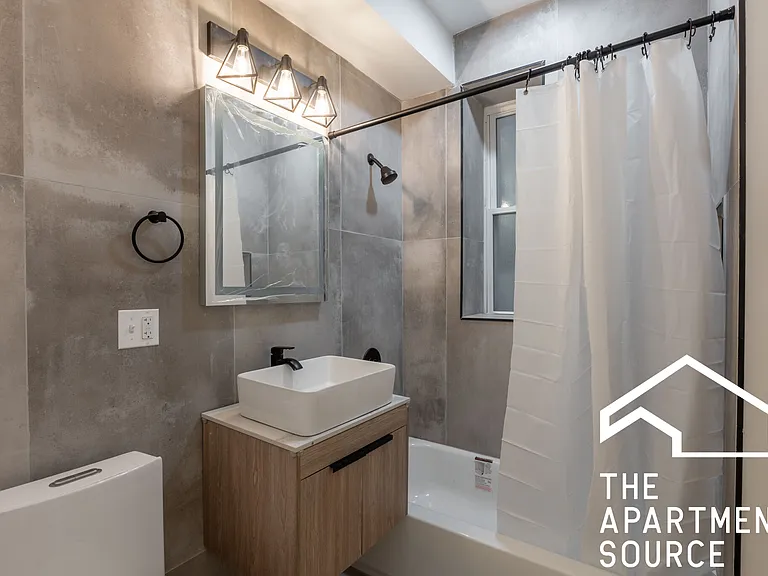 2943 N Gresham Ave #1 — Photo 11