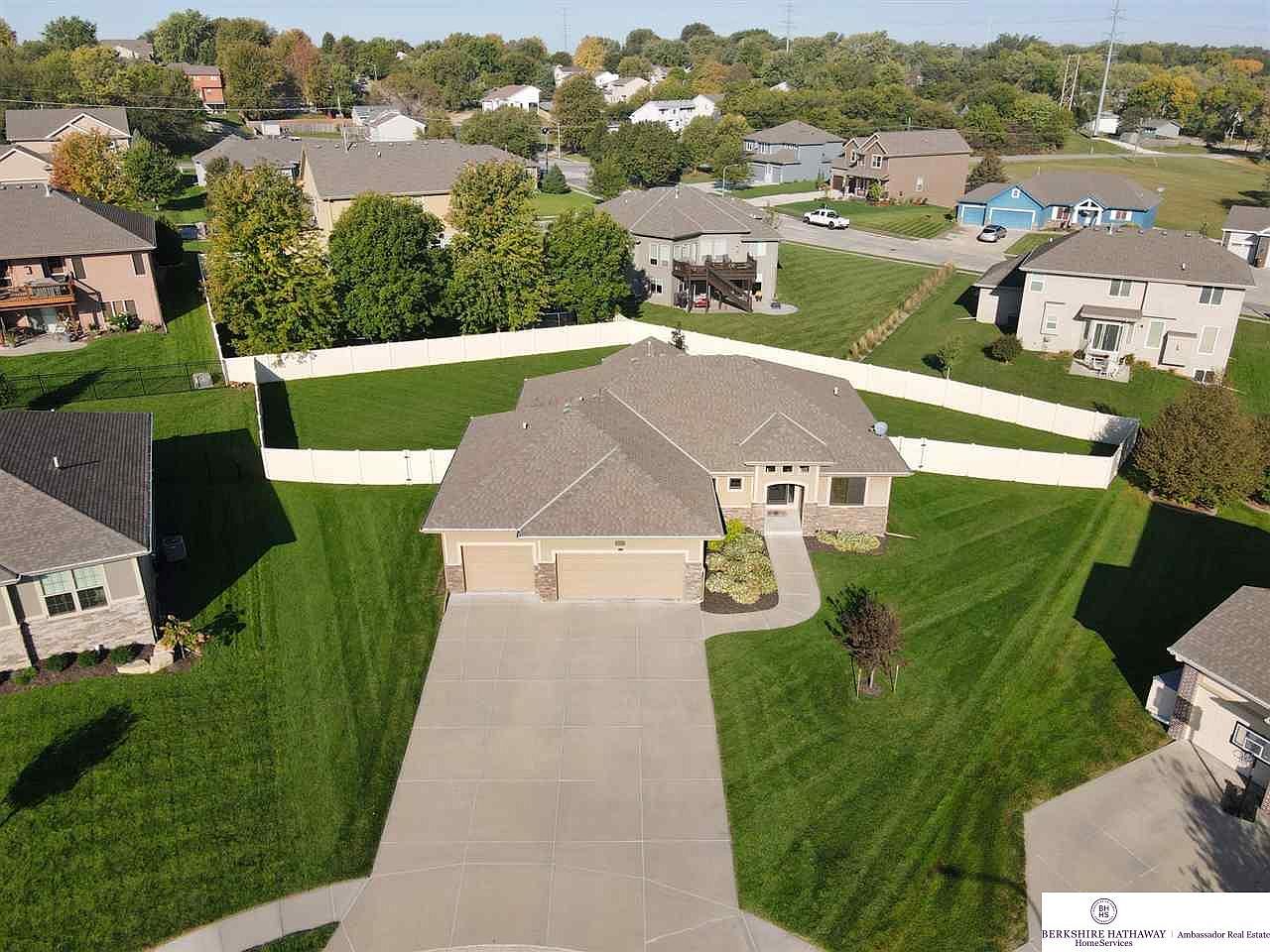 2210 Lola Cir, Bellevue, NE 68147 Zillow
