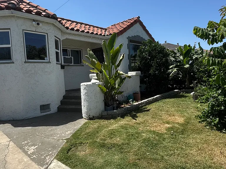 7727 S Normandie Ave — Photo 39
