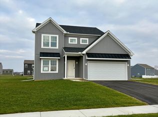 14 Family Dr, Carlisle, PA 17013