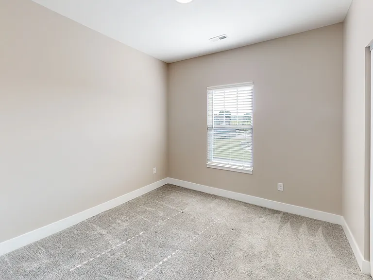 Alexander Pointe Apartments — Photo 24