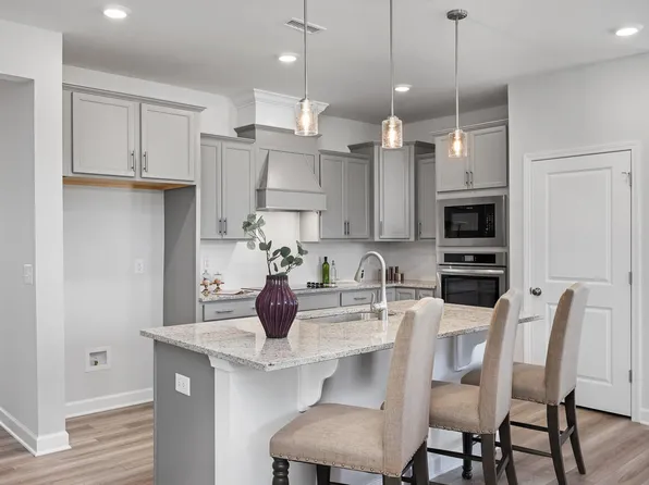 601 Crescent Wood Trl, Zebulon, NC 27597