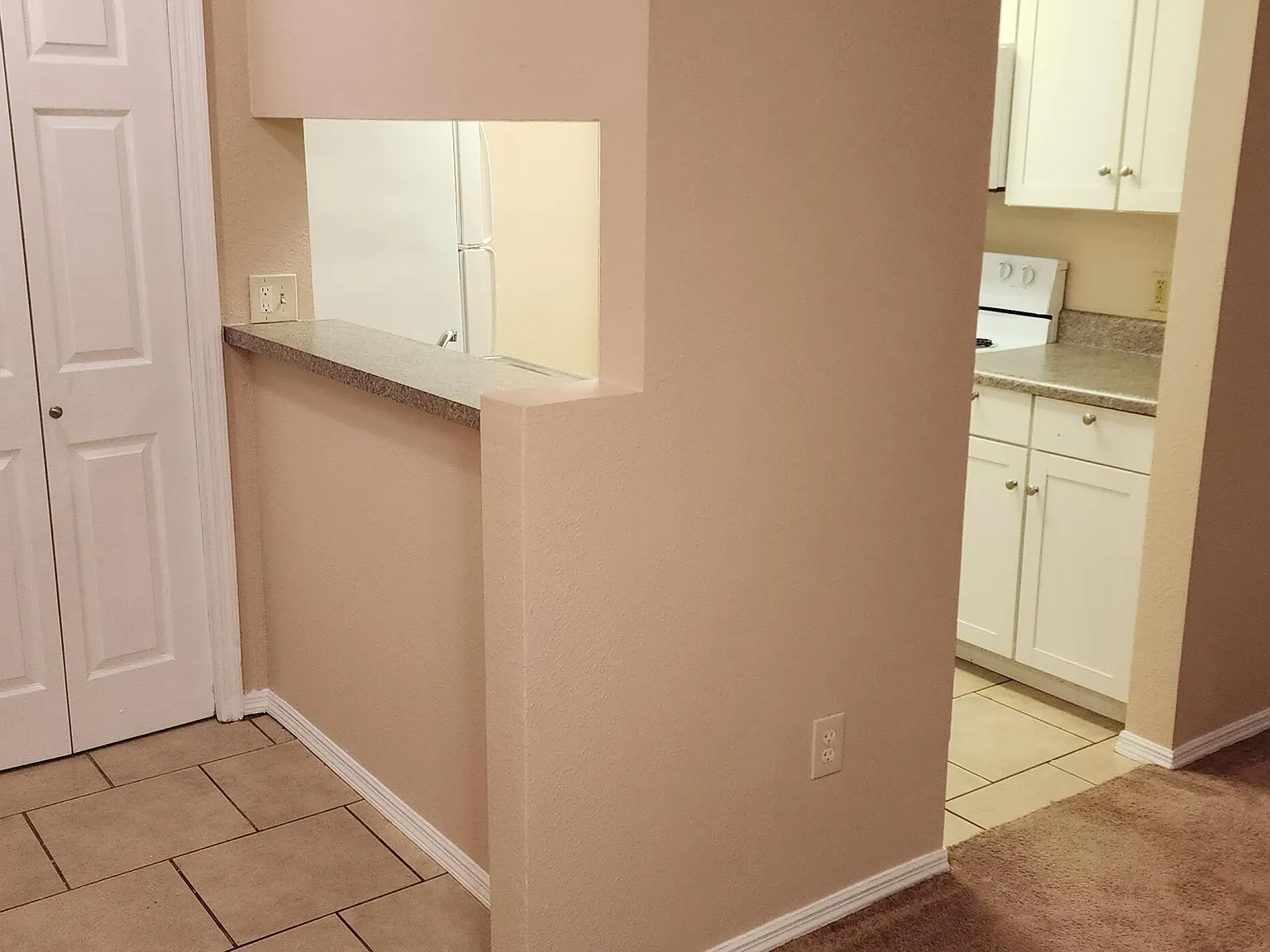 1 bed, 1.0 bath, 630 sqft, $1,275 — Photo 2