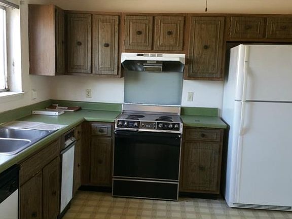 3rd image of 6315 Newtown Cir #15B4
