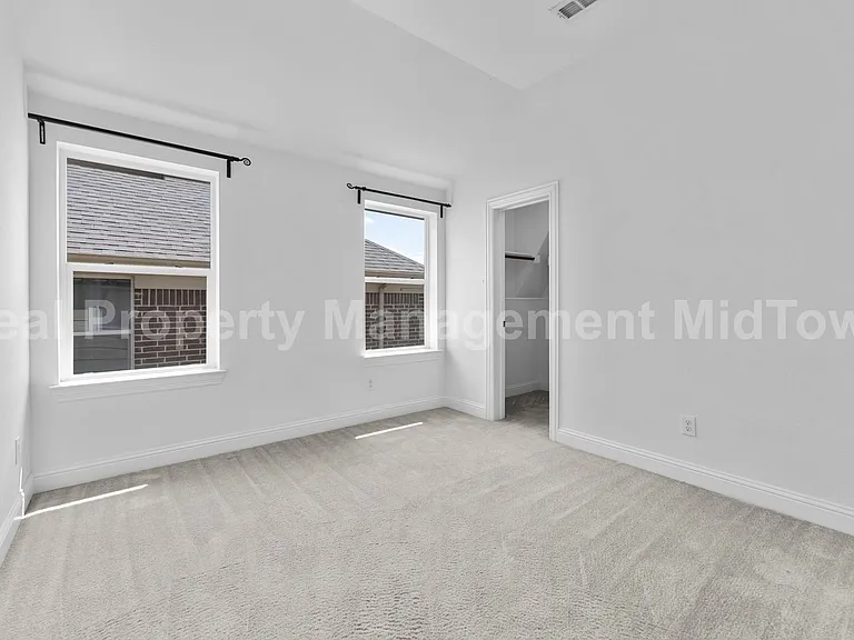 4106 Horseshoe Ln — Photo 21