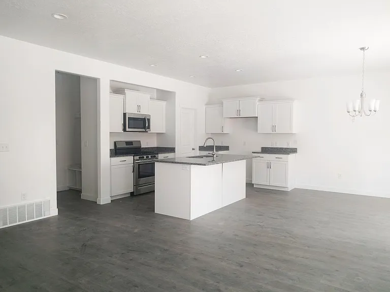 504 S Pegasus Way — Photo 13