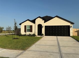 1414 Splashing Wave Dr, Iowa Colony, TX 77583