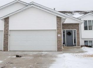 3808 Bay Shore Bnd SE, Mandan, ND 58554