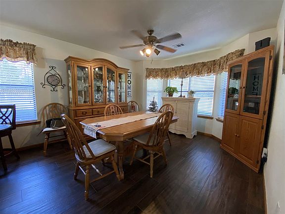 3rd image of 5917 Woodridge Dr