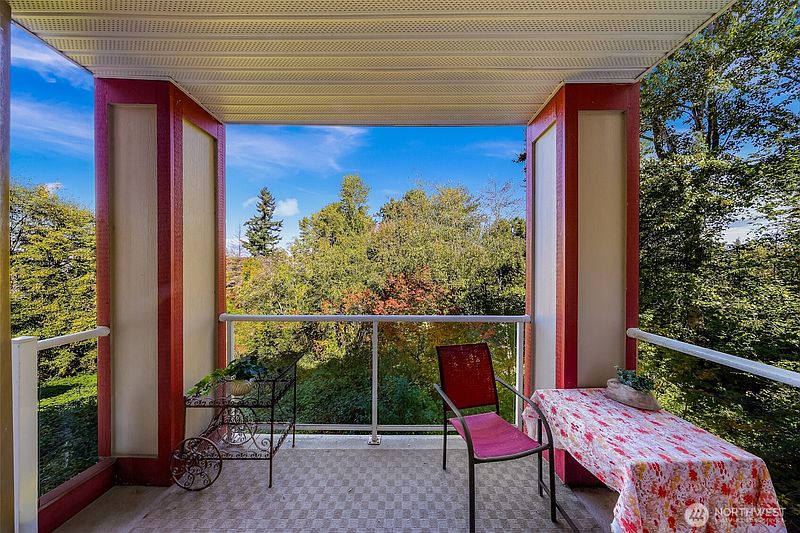 5th image of 255 W Bakerview Road #B203