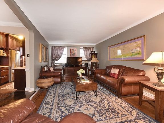 4th image of 125 Hawthorne St APT 1D