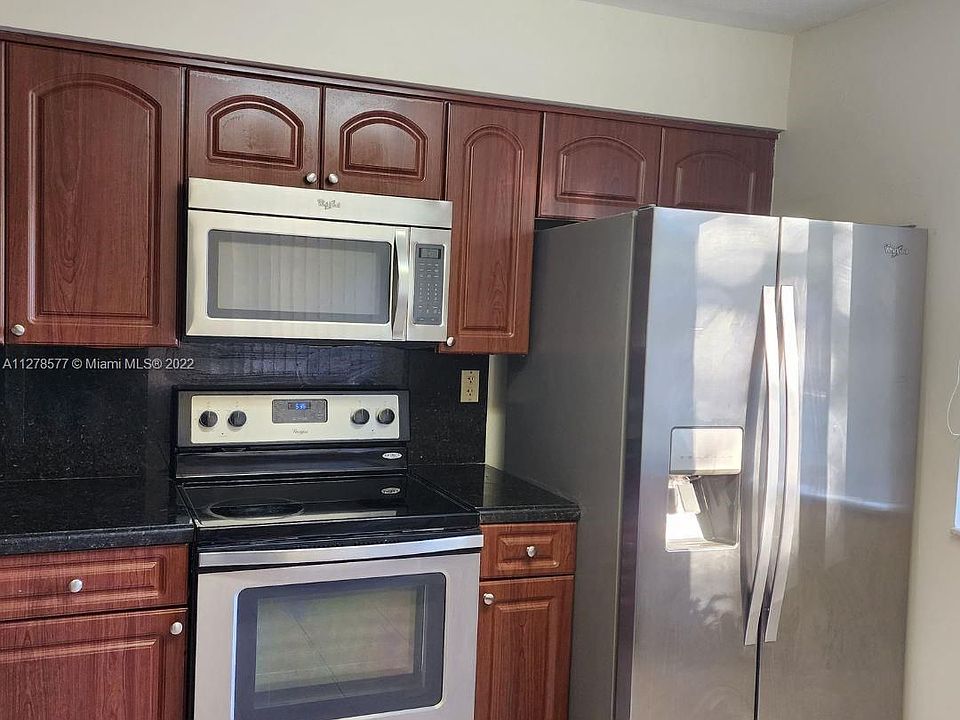 1st image of 770 NW 92nd Ave #770