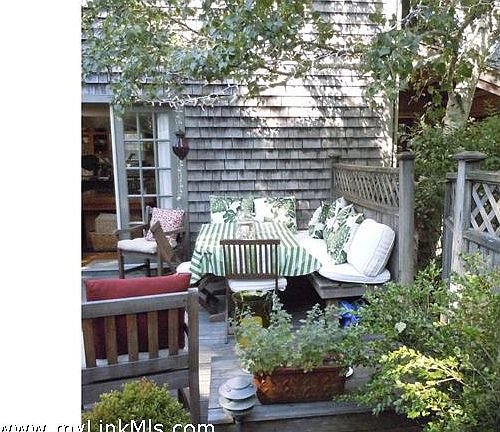 Outdoor living in the summer