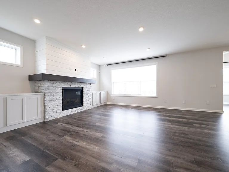 3849 Thrush St — Photo 5